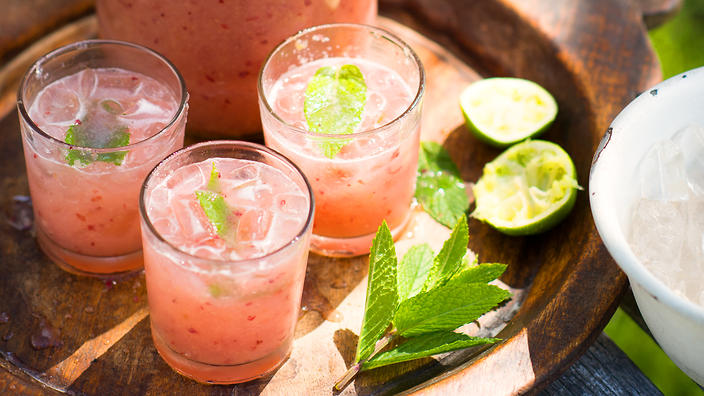 New Ways to Drink Your Favourite Herbal Tea-Refreshing and Sparkling, Iced Herb Teas!